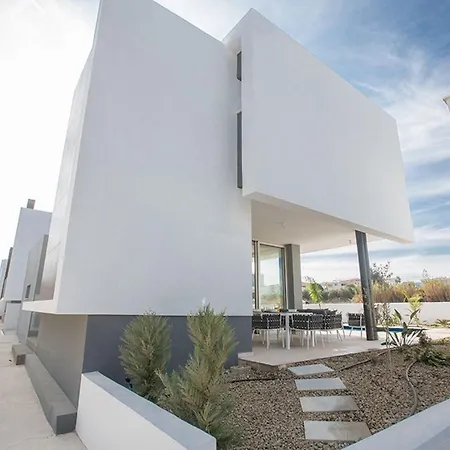 Villa Olive Thalassa, Brand New, Luxury 3bdr With Private Pool