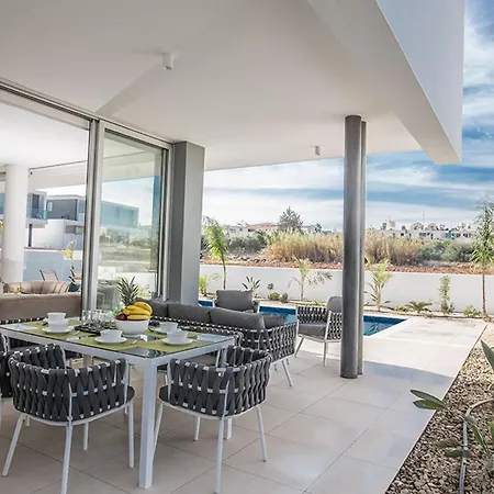 Villa Olive Thalassa, Brand New, Luxury 3bdr With Private Pool