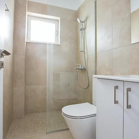 Villa Villa Nia Aq Ol20