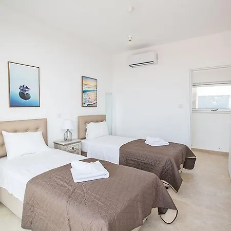 Olive Thalassa, Brand New, Luxury 3bdr With Private Pool * פרוטאראס