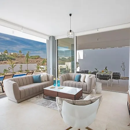 Olive Thalassa, Brand New, Luxury 3bdr With Private Pool