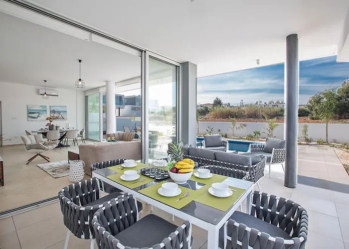 Olive Thalassa, Brand New, Luxury 3bdr With Private Pool 빌라 *